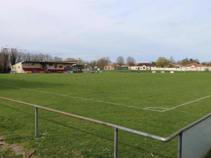 Terrain de foot honneur